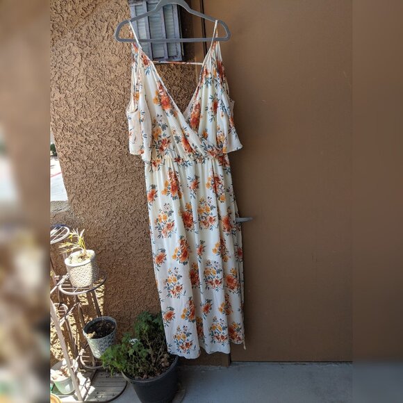 Floral Print Cold-Shoulder Sundress by Charlotte Russe- Size 2X - Picture 5 of 6